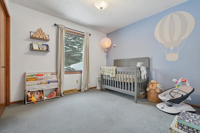 998 Tanney Lane, Hudson, WI 54016