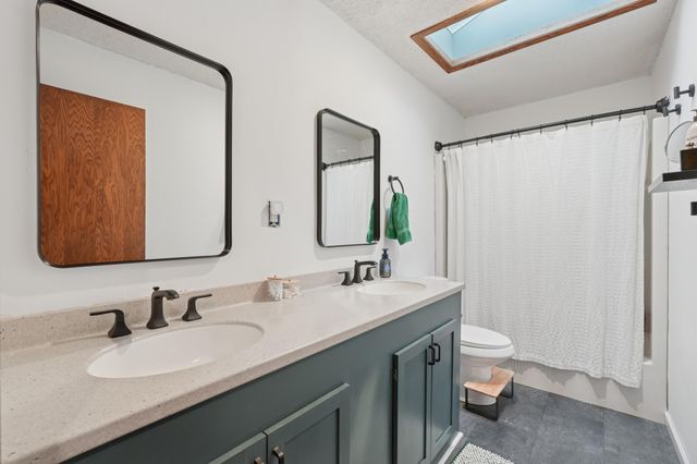 998 Tanney Lane, Hudson, WI 54016