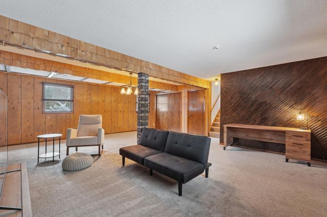 998 Tanney Lane, Hudson, WI 54016