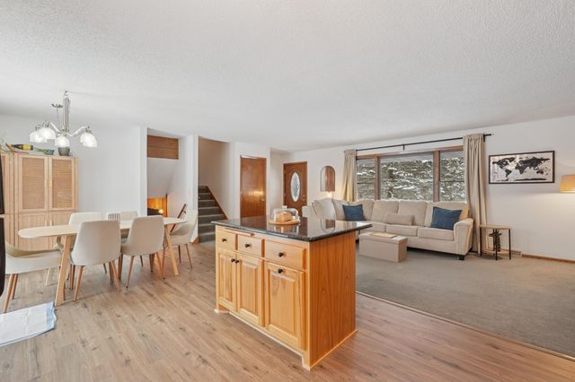 998 Tanney Lane, Hudson, WI 54016