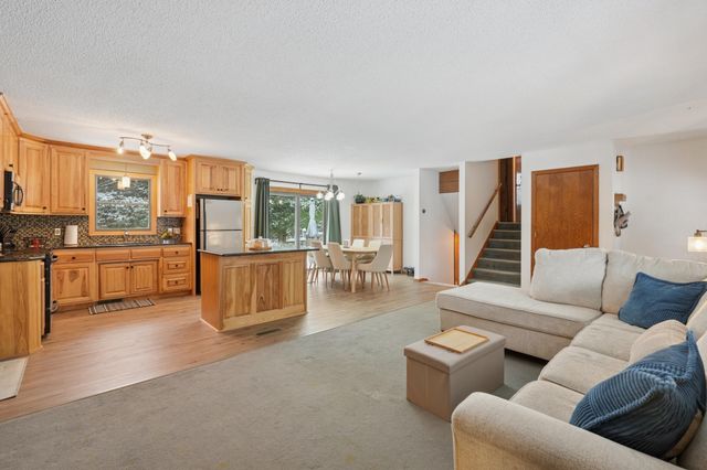 998 Tanney Lane, Hudson, WI 54016