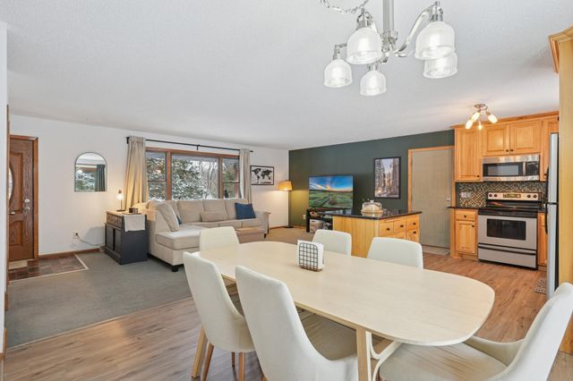 998 Tanney Lane, Hudson, WI 54016