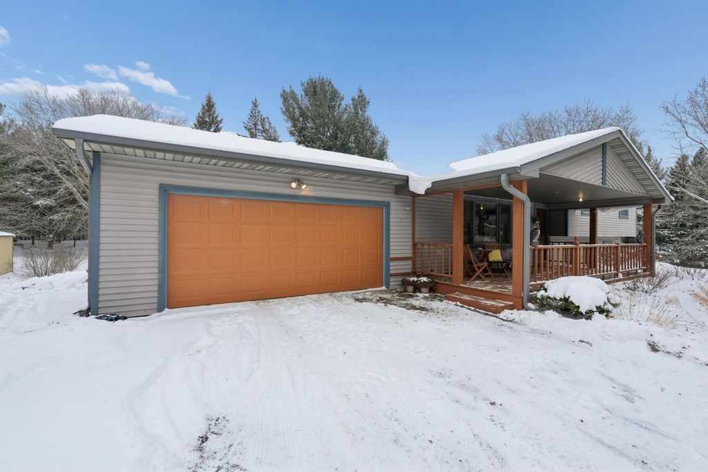 998 Tanney Lane, Hudson, WI 54016