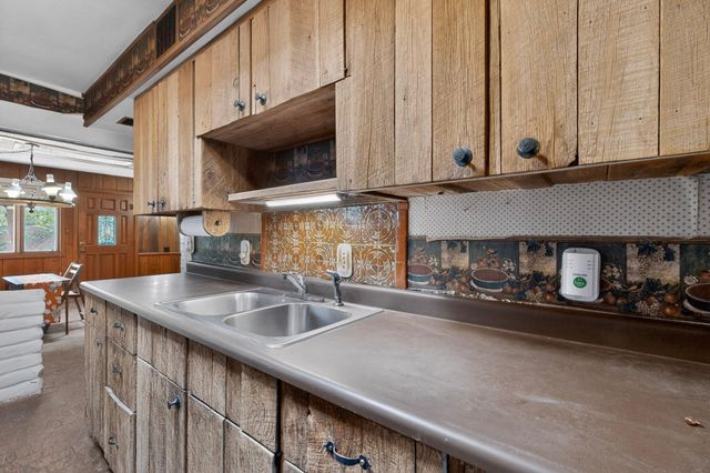 1109 57th Street NW, Albuquerque, NM 87105