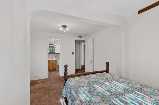 1109 57th Street NW, Albuquerque, NM 87105