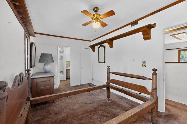 1109 57th Street NW, Albuquerque, NM 87105