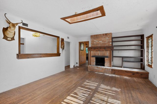 1109 57th Street NW, Albuquerque, NM 87105