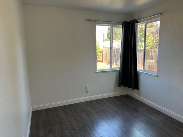 8879 Mandalay Way, Elk Grove, CA 95624