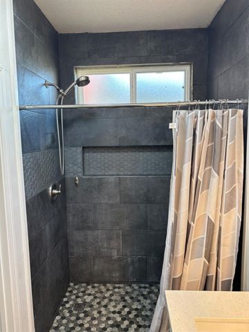 8879 Mandalay Way, Elk Grove, CA 95624