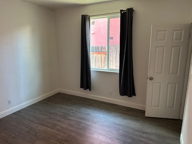 8879 Mandalay Way, Elk Grove, CA 95624