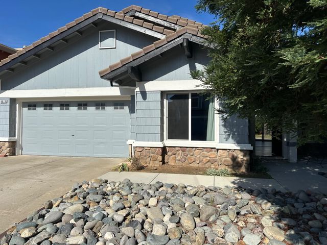 8879 Mandalay Way, Elk Grove, CA 95624