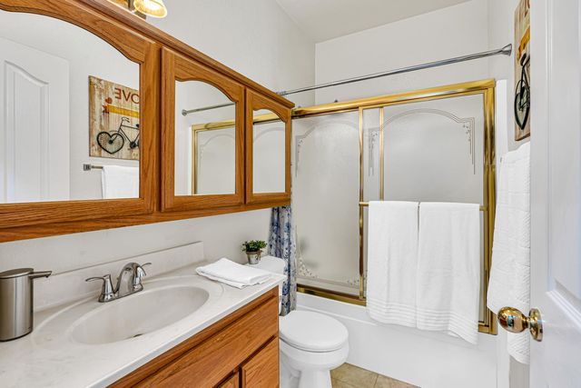 1022 Kathy St, Los Banos, CA 93635