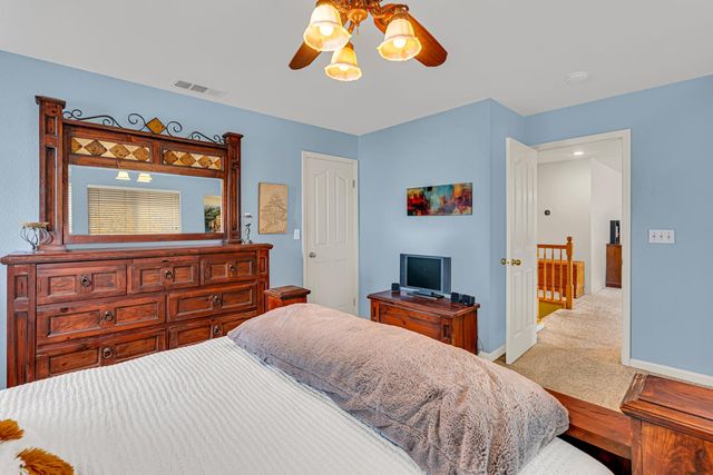 1022 Kathy St, Los Banos, CA 93635