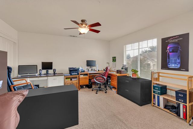 1022 Kathy St, Los Banos, CA 93635