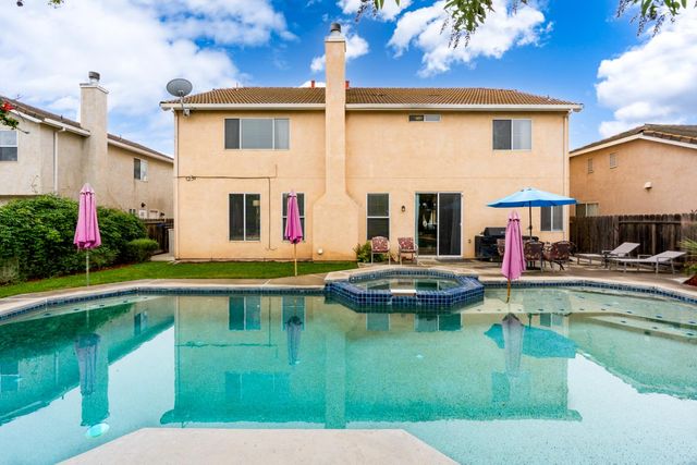 1022 Kathy St, Los Banos, CA 93635