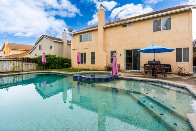 1022 Kathy St, Los Banos, CA 93635