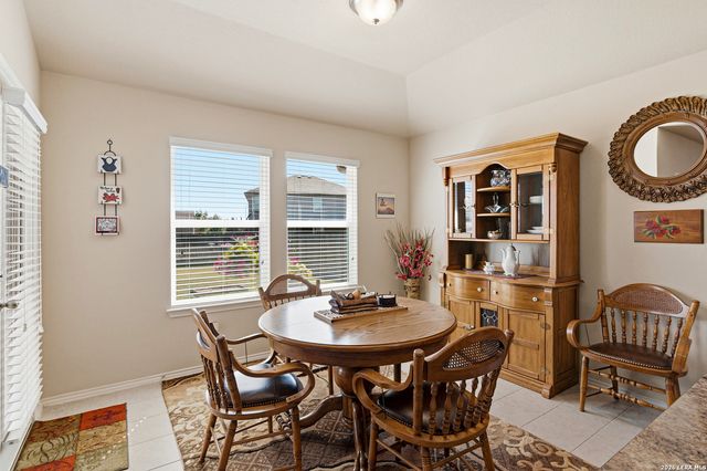 1321 W Nolte Farms, Seguin, TX 78155