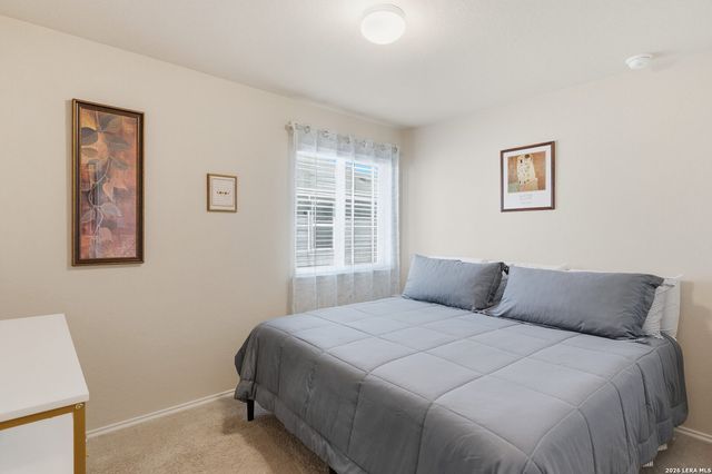 1321 W Nolte Farms, Seguin, TX 78155