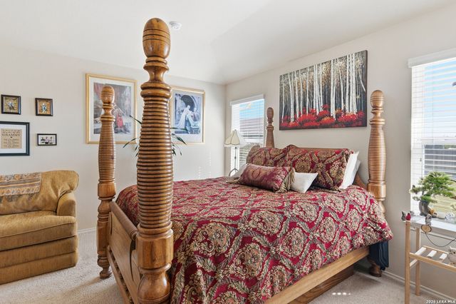 1321 W Nolte Farms, Seguin, TX 78155