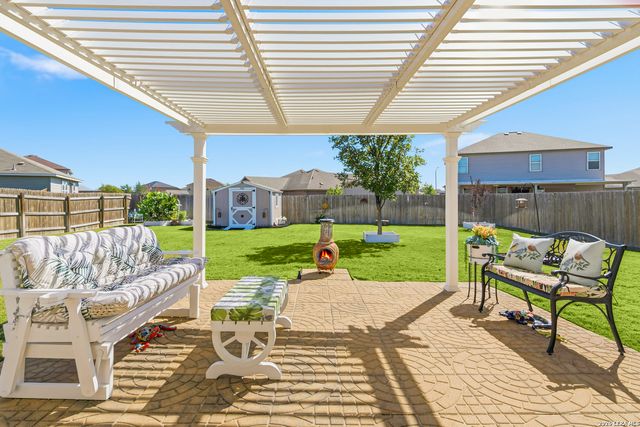 1321 W Nolte Farms, Seguin, TX 78155