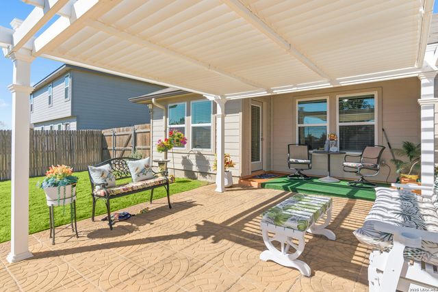 1321 W Nolte Farms, Seguin, TX 78155