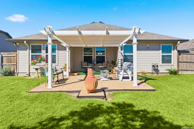 1321 W Nolte Farms, Seguin, TX 78155