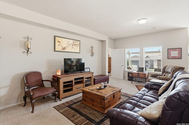 1321 W Nolte Farms, Seguin, TX 78155