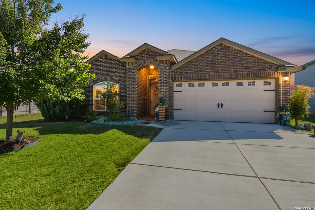 1321 W Nolte Farms, Seguin, TX 78155