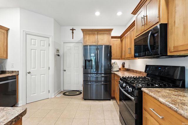 1208 Phaeton Way, Auburn, IN 46706