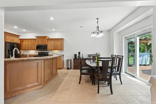 1208 Phaeton Way, Auburn, IN 46706