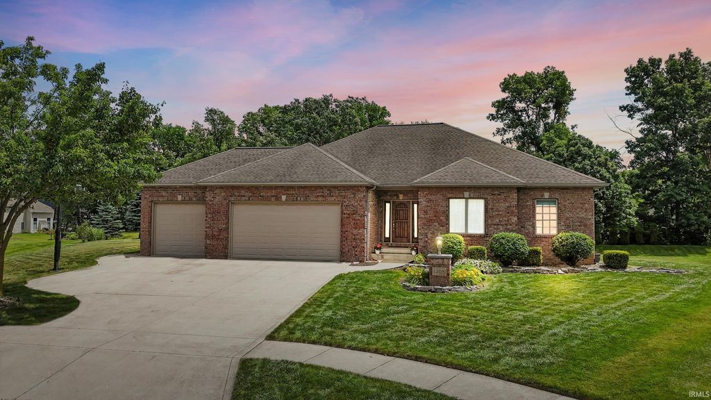 1208 Phaeton Way, Auburn, IN 46706