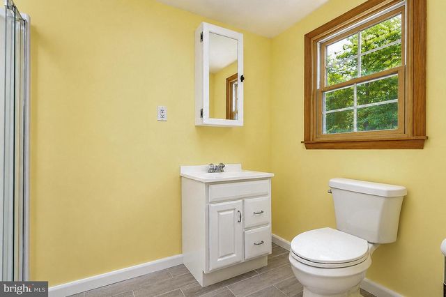 5 CEDAR FALLS DR, Medford, NJ 08055