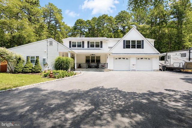 5 CEDAR FALLS DR, Medford, NJ 08055