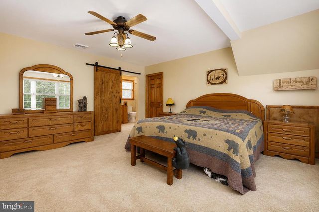 5 CEDAR FALLS DR, Medford, NJ 08055