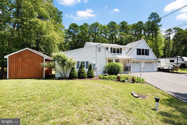 5 CEDAR FALLS DR, Medford, NJ 08055