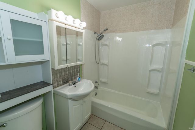 602 E Battell Street, Mishawaka, IN 46545