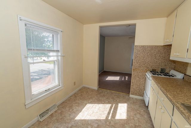 602 E Battell Street, Mishawaka, IN 46545