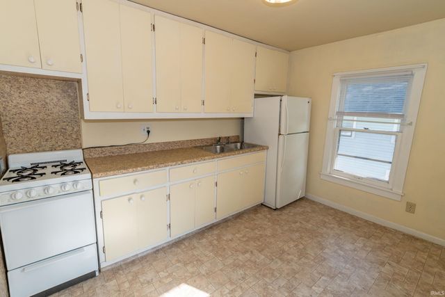 602 E Battell Street, Mishawaka, IN 46545