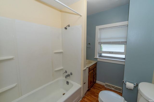 602 E Battell Street, Mishawaka, IN 46545