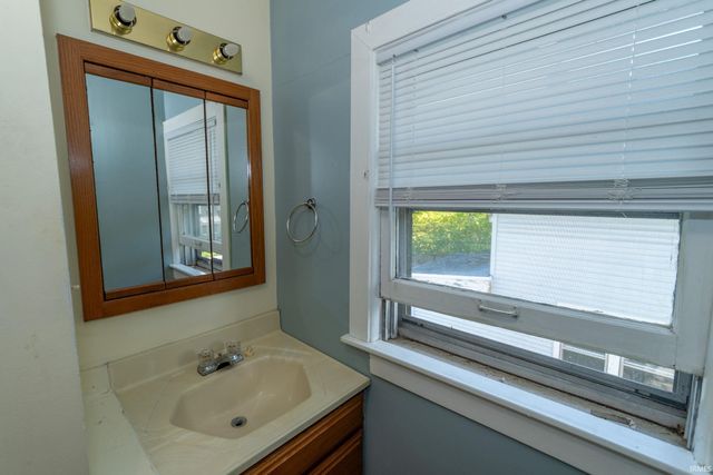 602 E Battell Street, Mishawaka, IN 46545