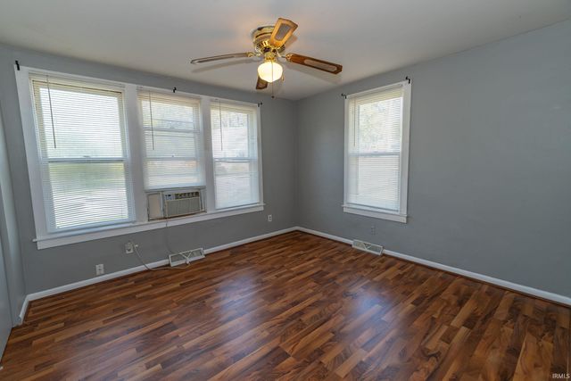 602 E Battell Street, Mishawaka, IN 46545