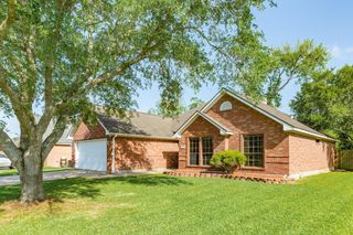 207 Audubon Woods Court, Richwood, TX 77531