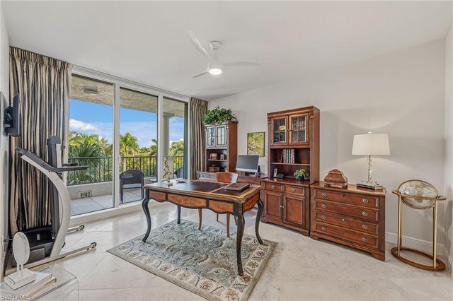 8930 Bay Colony DR # 301, Naples, FL 34108