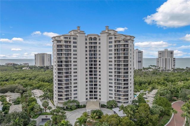 8930 Bay Colony DR # 301, Naples, FL 34108