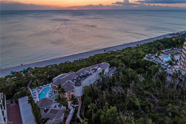 8930 Bay Colony DR # 301, Naples, FL 34108