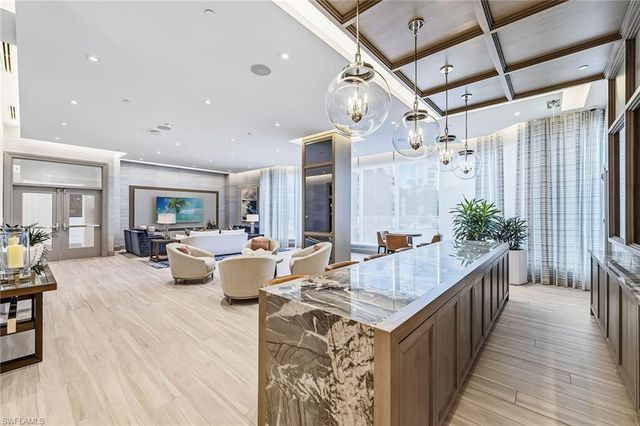 8930 Bay Colony DR # 301, Naples, FL 34108