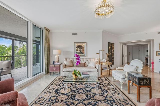 8930 Bay Colony DR # 301, Naples, FL 34108