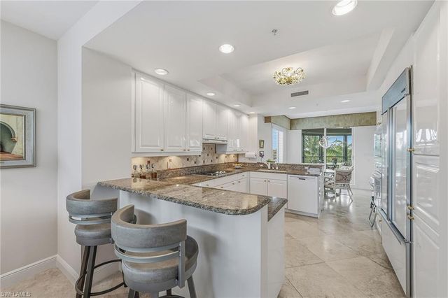 8930 Bay Colony DR # 301, Naples, FL 34108