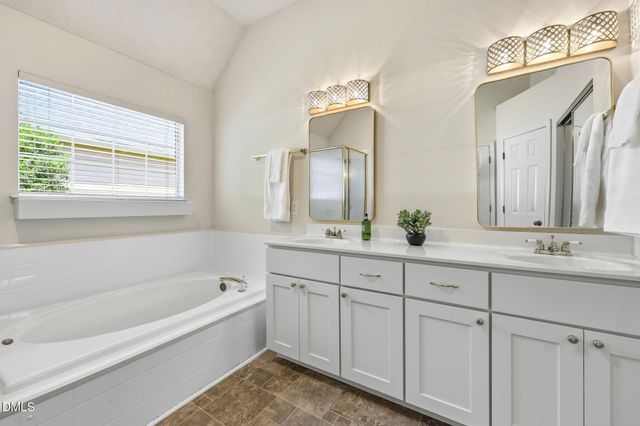 104 Covington Drive, Chapel Hill, NC 27514