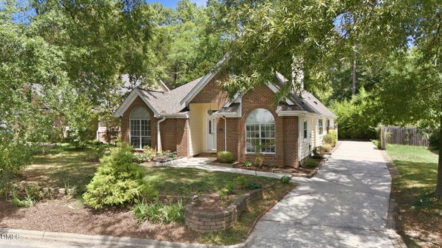 104 Covington Drive, Chapel Hill, NC 27514